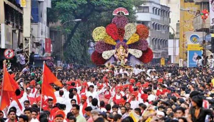 पुण्यातील पाचही मानाच्या गणपतींचं विसर्जन पुण्यातील पाचही मानाच्या गणपतींचं विसर्जन