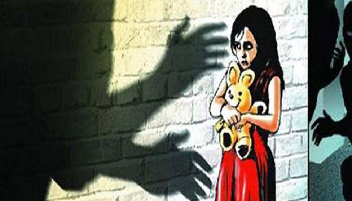 मुलुंडमध्ये चिमुरडीची लैंगिक अत्याचार करुन हत्या मुलुंडमध्ये चिमुरडीची लैंगिक अत्याचार करुन हत्या