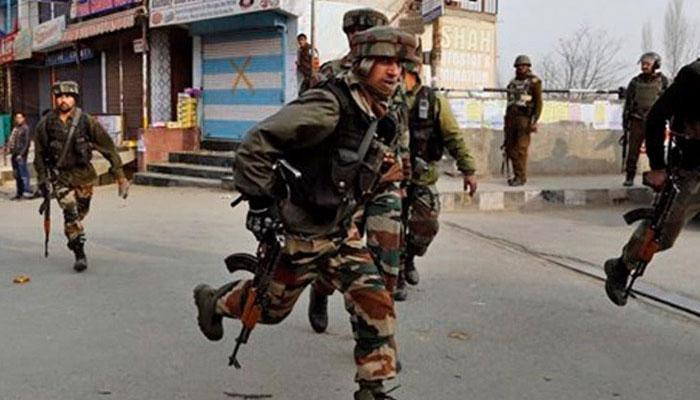 दहशतवाद्यांनी डोकं वर काढलं, गस्त घालणाऱ्या जवानांवर हल्ला दहशतवाद्यांनी डोकं वर काढलं, गस्त घालणाऱ्या जवानांवर हल्ला