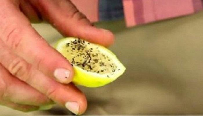 पाच आजारांवर एक उपाय - मीठ+लिंबू+काळी मिरी पाच आजारांवर एक उपाय - मीठ+लिंबू+काळी मिरी