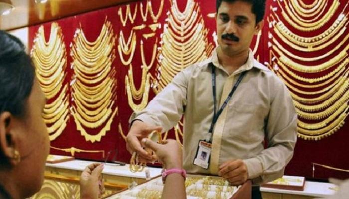 सोन्याचे दर पुन्हा घसरले सोन्याचे दर पुन्हा घसरले