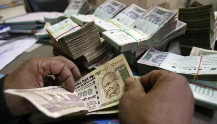 भारतीय शेअर बाजारात 30 लाख कोटी रुपयांचा काळा पैसा भारतीय शेअर बाजारात 30 लाख कोटी रुपयांचा काळा पैसा