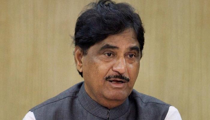 गोपीनाथ मुंडेंच्या मृत्यूप्रकरणी आरोपी ड्रायव्हरविरोधात खटला चालणार गोपीनाथ मुंडेंच्या मृत्यूप्रकरणी आरोपी ड्रायव्हरविरोधात खटला चालणार
