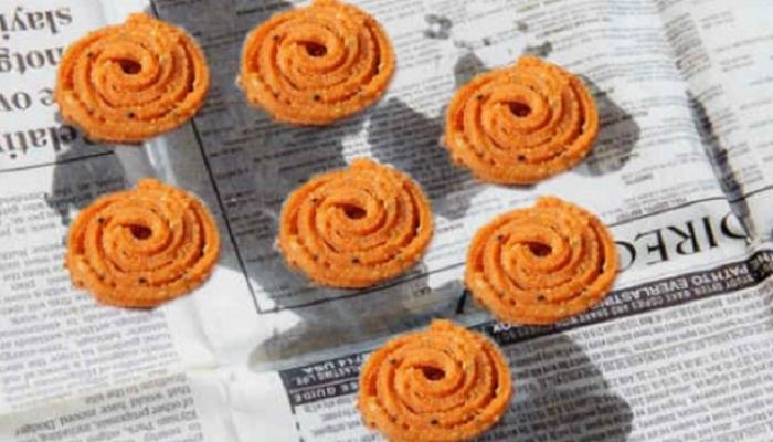 दिवाळीचा फराळ न्यूजपेपरवर ठेवू नका, तर गंभीर आजाराचा धोका! दिवाळीचा फराळ न्यूजपेपरवर ठेवू नका, तर गंभीर आजाराचा धोका!