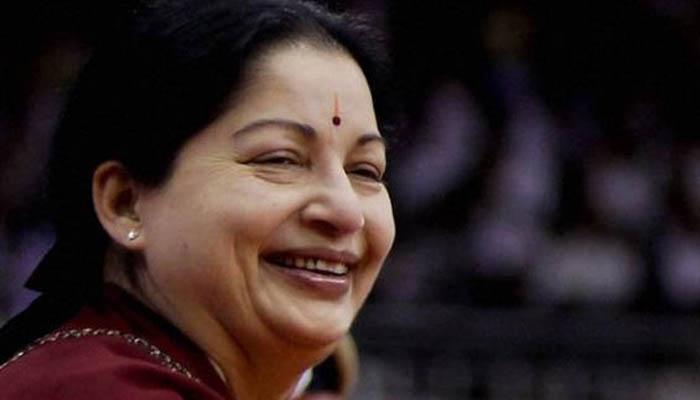 'जयललितांना बाधली काळी जादू' 'जयललितांना बाधली काळी जादू'