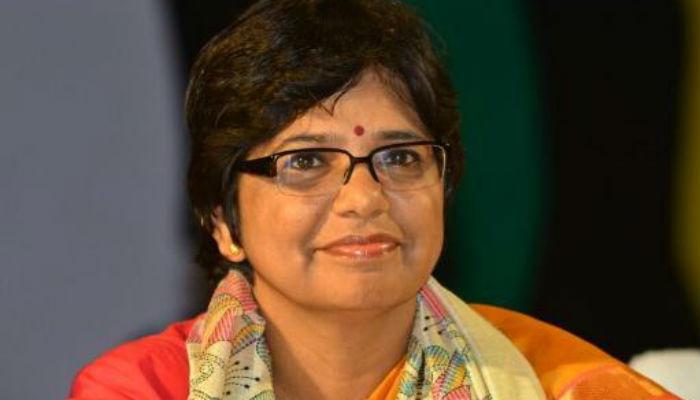 बलात्कार पीडितेला दोन लाखांची मदत - विजया रहाटकर बलात्कार पीडितेला दोन लाखांची मदत - विजया रहाटकर
