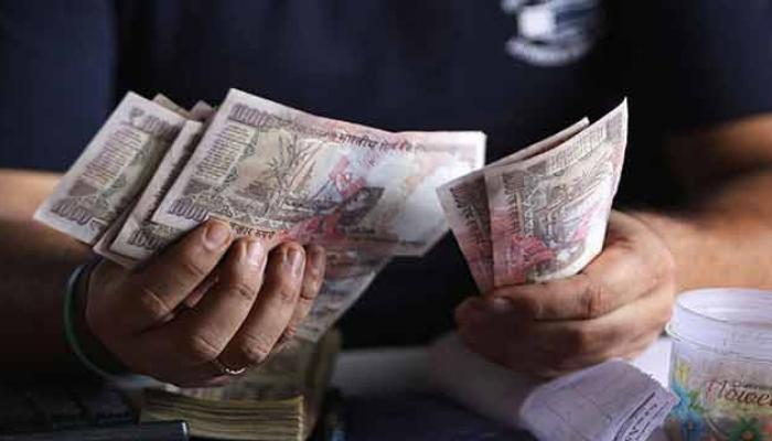 ८ पेक्षा अधिक बनावट नोटा आढळल्यास अटक ८ पेक्षा अधिक बनावट नोटा आढळल्यास अटक
