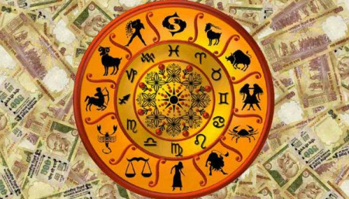 नोटा बंदीनंतर... या महिन्याचे व्हायरल होणारे राशी भविष्य... नोटा बंदीनंतर... या महिन्याचे व्हायरल होणारे राशी भविष्य...