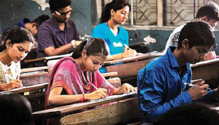 नोटाबंदीनंतर सरकारचा दहावी-बारावीच्या विद्यार्थ्यांना दिलासा नोटाबंदीनंतर सरकारचा दहावी-बारावीच्या विद्यार्थ्यांना दिलासा
