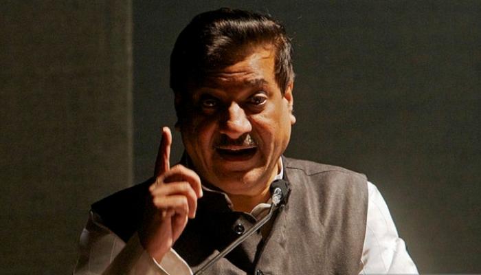 नोटाबंदी : गोंधळ दूर करण्यासाठी 2000ची नोट बंद करुन 200ची छापा : पृथ्वीराज चव्हाण नोटाबंदी : गोंधळ दूर करण्यासाठी 2000ची नोट बंद करुन 200ची छापा : पृथ्वीराज चव्हाण