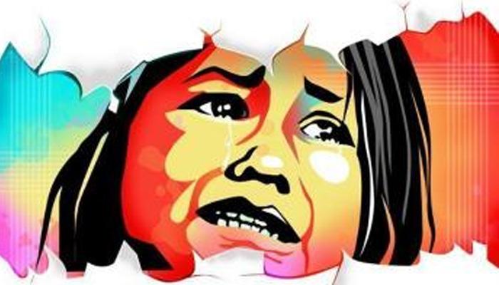 सहा वर्षांच्या मुलीवर अल्पवयीन मुलांकडून सामूहिक बलात्कार सहा वर्षांच्या मुलीवर अल्पवयीन मुलांकडून सामूहिक बलात्कार