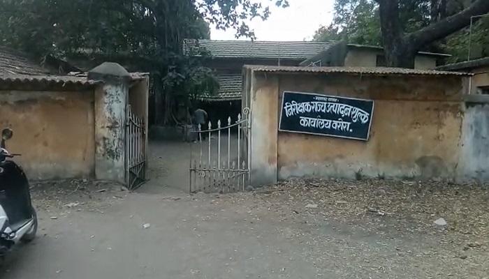उत्पादन शुल्क कार्यालयातून अडीच लाखांची दारूची चोरी उत्पादन शुल्क कार्यालयातून अडीच लाखांची दारूची चोरी