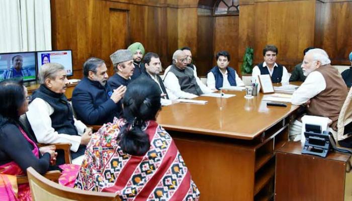 राहुल गांधींनी घेतली पंतप्रधानांची भेट राहुल गांधींनी घेतली पंतप्रधानांची भेट
