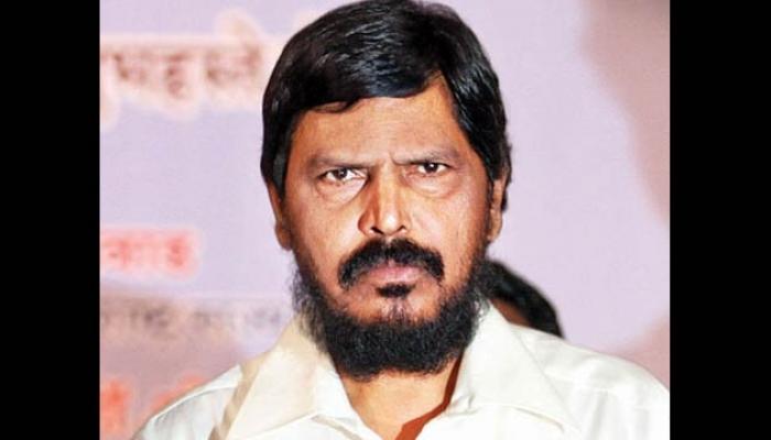 नोटबंदीवर रामदास आठवलेंची कविता! नोटबंदीवर रामदास आठवलेंची कविता!