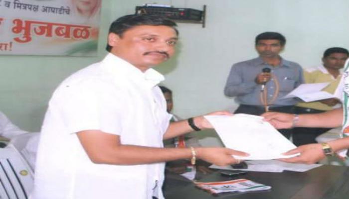बनावट नोटा प्रकरणी राष्ट्रवादीच्या पदाधिकाऱ्याला अटक बनावट नोटा प्रकरणी राष्ट्रवादीच्या पदाधिकाऱ्याला अटक