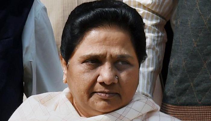 बसपाच्या खात्यात 104 कोटी, मायावती आणि त्यांचा भाऊ अडचणीत बसपाच्या खात्यात 104 कोटी, मायावती आणि त्यांचा भाऊ अडचणीत