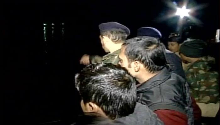 गंगा नदीत बोट उलटून 19 जणांचा मृत्यू गंगा नदीत बोट उलटून 19 जणांचा मृत्यू