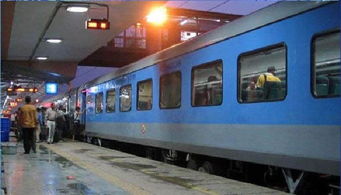 आता प्रत्येकाला मिळेल रेल्वेचं कन्फर्म तिकीट आता प्रत्येकाला मिळेल रेल्वेचं कन्फर्म तिकीट