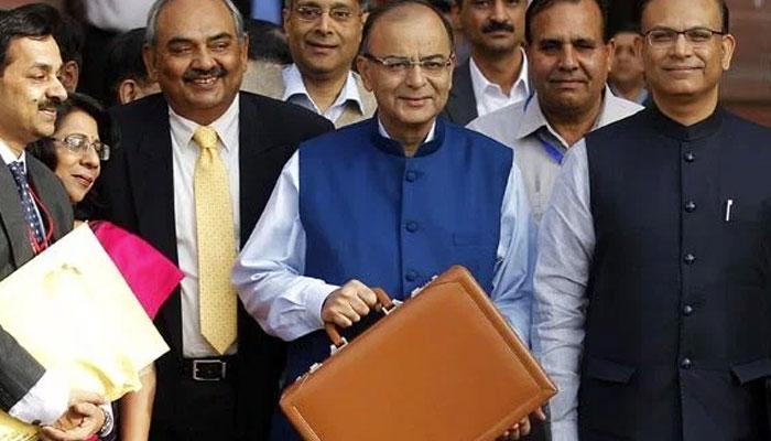 सेवा करात दीड ते दोन टक्क्यांची वाढ होण्याची शक्यता सेवा करात दीड ते दोन टक्क्यांची वाढ होण्याची शक्यता
