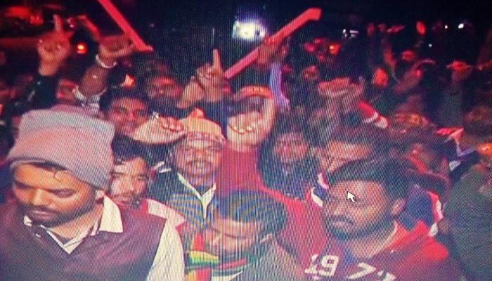 दिल्लीत मराठी विद्यार्थ्यांवर लाठीचार्ज दिल्लीत मराठी विद्यार्थ्यांवर लाठीचार्ज