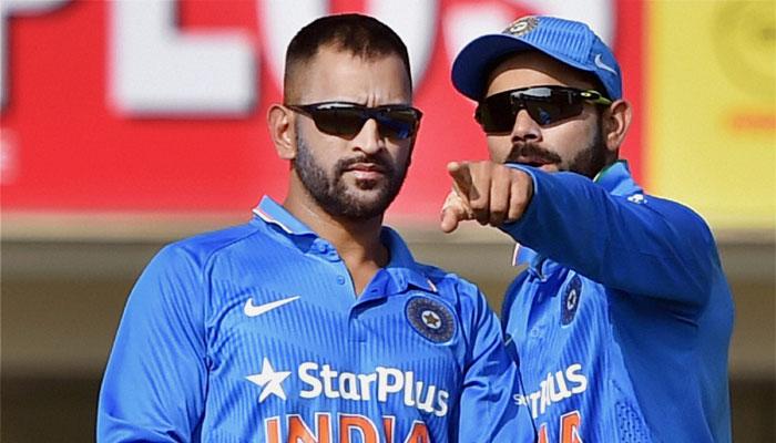 धोनीच्या या रेकॉर्डची कोहलीनं केली बरोबरी धोनीच्या या रेकॉर्डची कोहलीनं केली बरोबरी