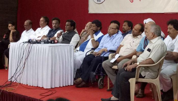मुंबईत भाजप लढवणार 192 जागा, उरलेल्या जागा मित्रपक्षांना मुंबईत भाजप लढवणार 192 जागा, उरलेल्या जागा मित्रपक्षांना