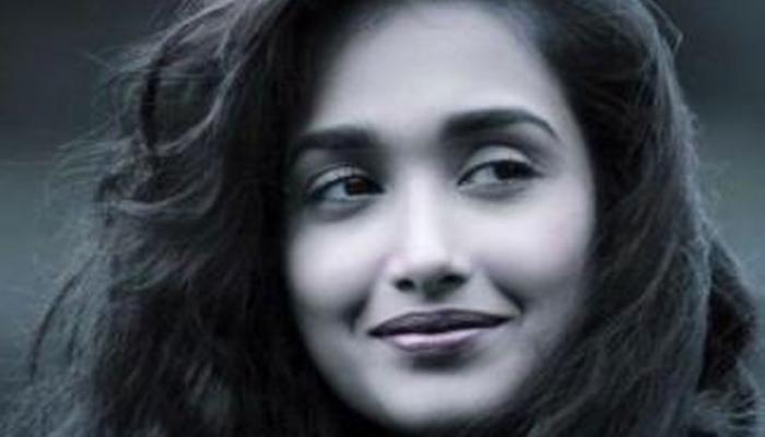 जिया खान मृत्यू प्रकरणाची SIT चौकशीची मागणी हायकोर्टानं फेटाळली जिया खान मृत्यू प्रकरणाची SIT चौकशीची मागणी हायकोर्टानं फेटाळली