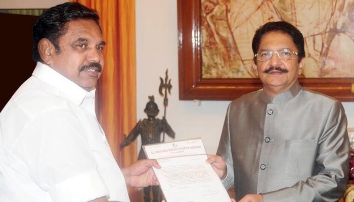 पलानीस्वामी तमिळनाडूच्या राजकारणाला दिशा देऊ शकतील? पलानीस्वामी तमिळनाडूच्या राजकारणाला दिशा देऊ शकतील?