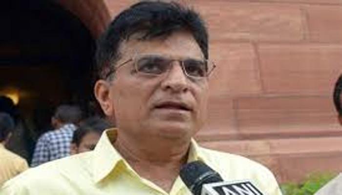 मुलुंडमध्ये किरीट सोमय्या गाडीतून साड्या आणि पैसे वाटप असल्याचे वृत्त! मुलुंडमध्ये किरीट सोमय्या गाडीतून साड्या आणि पैसे वाटप असल्याचे वृत्त!