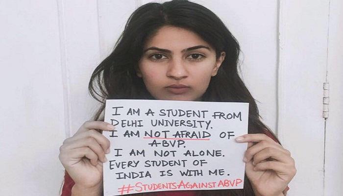 शहिदाच्या मुलीची पोस्ट सोशल मीडियावर व्हायरल शहिदाच्या मुलीची पोस्ट सोशल मीडियावर व्हायरल