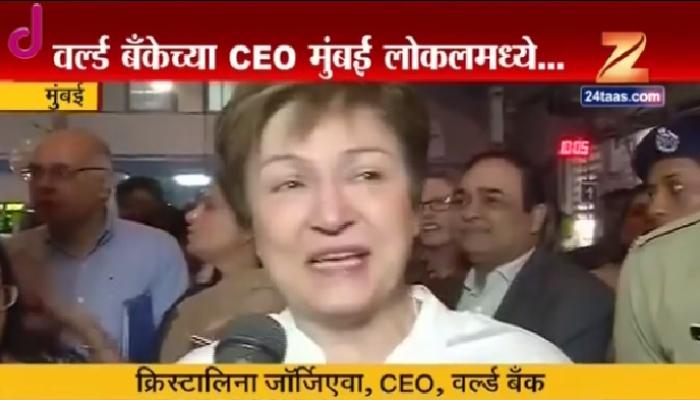 मुंबईच्या लोकलमधून सेकंड क्लास लेडिज डब्यातून प्रवास मुंबईच्या लोकलमधून सेकंड क्लास लेडिज डब्यातून प्रवास