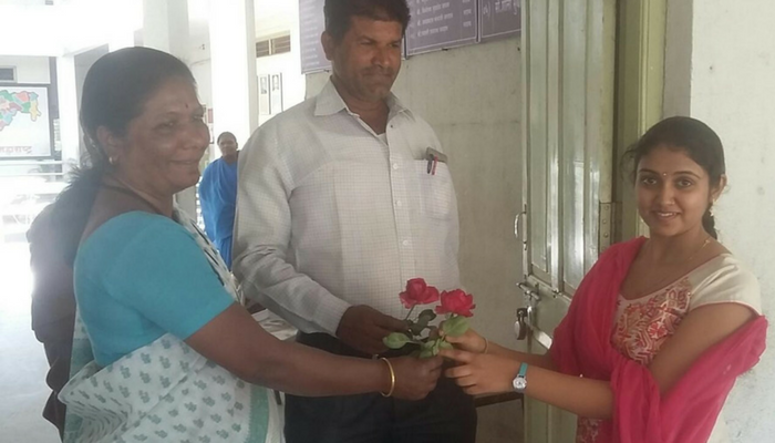 परीक्षा केंद्रावरही 'आर्ची'चीच चर्चा... परीक्षा केंद्रावरही 'आर्ची'चीच चर्चा...