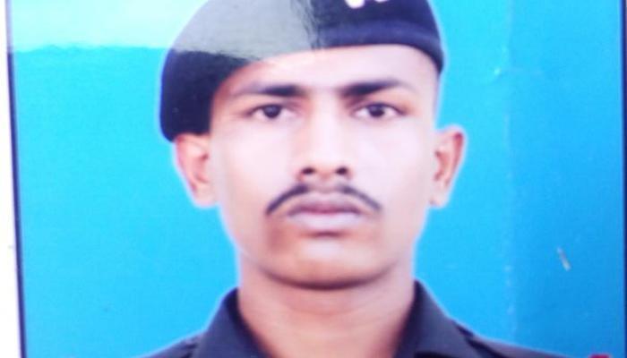 चंदू चव्हाण गावी परतणार चंदू चव्हाण गावी परतणार