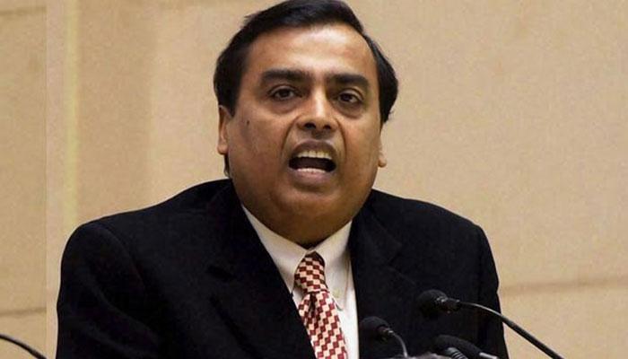 मुकेश अंबानींच्या रिलायन्स इंडस्ट्रिजला दणका, एक हजार कोटींचा दंड मुकेश अंबानींच्या रिलायन्स इंडस्ट्रिजला दणका, एक हजार कोटींचा दंड
