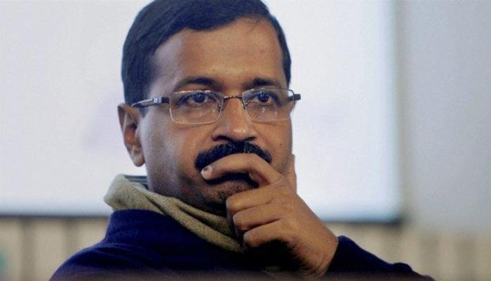 केजरीवालांच्या वकिलाचं मानधन सरकारच्या तिजोरीतून? केजरीवालांच्या वकिलाचं मानधन सरकारच्या तिजोरीतून?