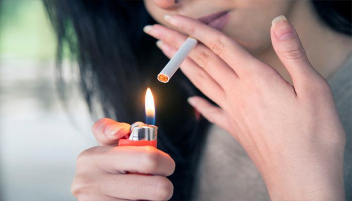 धूम्रपान करण्यात भारतीय महिला जगात तिसऱ्या स्थानावर धूम्रपान करण्यात भारतीय महिला जगात तिसऱ्या स्थानावर