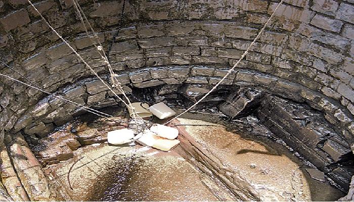 एप्रिलमध्येच सांगलीतील ६ तालुके पडू लागले कोरडे एप्रिलमध्येच सांगलीतील ६ तालुके पडू लागले कोरडे