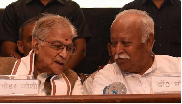 मुरली मनोहर जोशी यांनी घेतली मोहन भागवत यांची भेट मुरली मनोहर जोशी यांनी घेतली मोहन भागवत यांची भेट