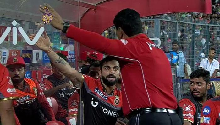 विराट कोहलीने मॅच रेफ्रीला ऐकवलं विराट कोहलीने मॅच रेफ्रीला ऐकवलं