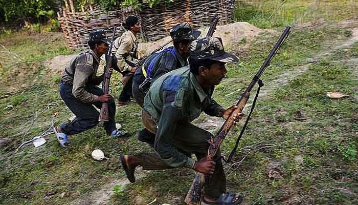 जवानांनी घेतला बदला, १० नक्षलवाद्यांना केलं ठार जवानांनी घेतला बदला, १० नक्षलवाद्यांना केलं ठार