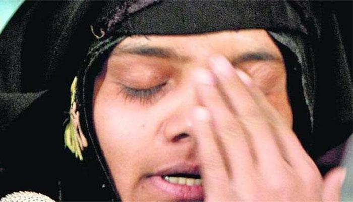 बिल्कीस बानो प्रकरण : मुंबई उच्च न्यायालयाने सत्र न्यायालयाचा निर्णय ठेवला कायम बिल्कीस बानो प्रकरण : मुंबई उच्च न्यायालयाने सत्र न्यायालयाचा निर्णय ठेवला कायम