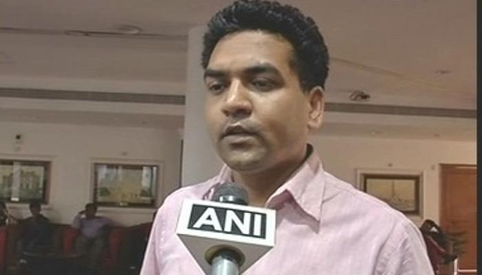 'आप'ने भ्रष्टाचाराचा केल्याचा कपिल मिश्रांचा आरोप 'आप'ने भ्रष्टाचाराचा केल्याचा कपिल मिश्रांचा आरोप