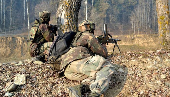 कुपवाड्यात दोन दहशतवादी ठार, दोन जवानही शहीद कुपवाड्यात दोन दहशतवादी ठार, दोन जवानही शहीद