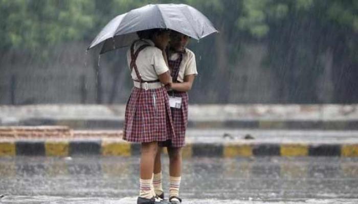 महाराष्ट्रात ४ दिवसात मान्सून धडकण्याची शक्यता महाराष्ट्रात ४ दिवसात मान्सून धडकण्याची शक्यता