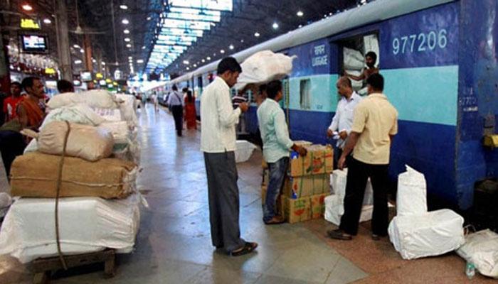 रेल्वेची क्रेडीट गुडन्यूज, आधी तिकीट काढा नंतर पैसे द्या! रेल्वेची क्रेडीट गुडन्यूज, आधी तिकीट काढा नंतर पैसे द्या!