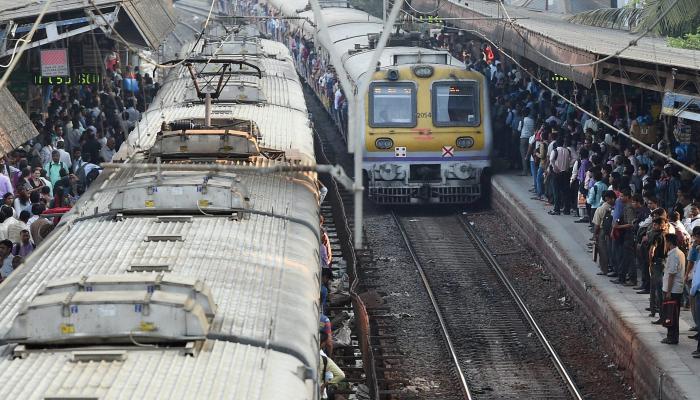 मध्य रेल्वेवर मुलुंड-माटुंगा स्थानकांदरम्यान मेगाब्लॉक मध्य रेल्वेवर मुलुंड-माटुंगा स्थानकांदरम्यान मेगाब्लॉक