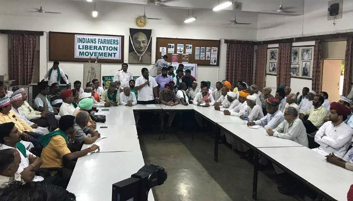 स्वामिनाथन आयोगाच्या शिफारसी लागू करा, राजू शेट्टींची दिल्लीत मागणी स्वामिनाथन आयोगाच्या शिफारसी लागू करा, राजू शेट्टींची दिल्लीत मागणी