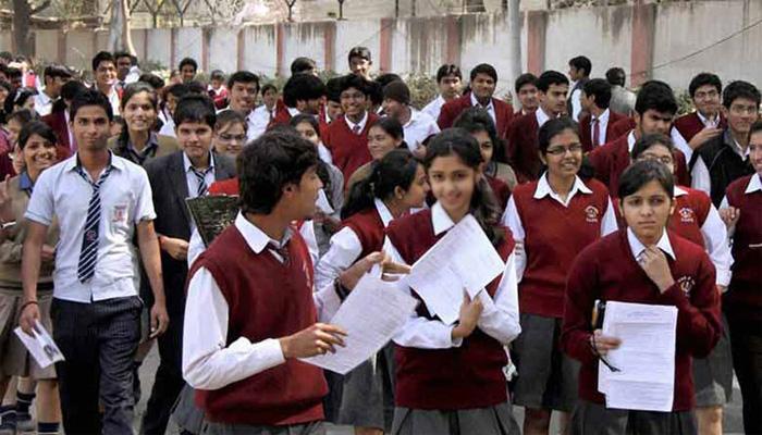 सीबीएसई : बोर्डाच्या परीक्षेतील मार्कांमध्ये मोठा गोंधळ सीबीएसई : बोर्डाच्या परीक्षेतील मार्कांमध्ये मोठा गोंधळ