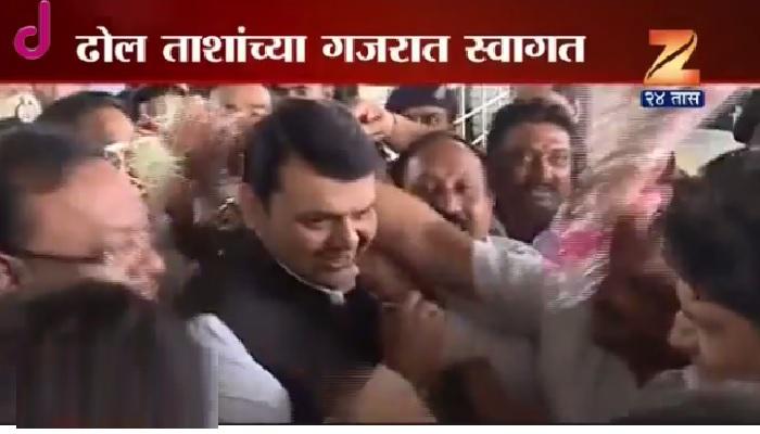 अटींसह कर्जमाफीच्या घोषणेनंतर नागपुरात मुख्यमंत्र्यांचं स्वागत अटींसह कर्जमाफीच्या घोषणेनंतर नागपुरात मुख्यमंत्र्यांचं स्वागत