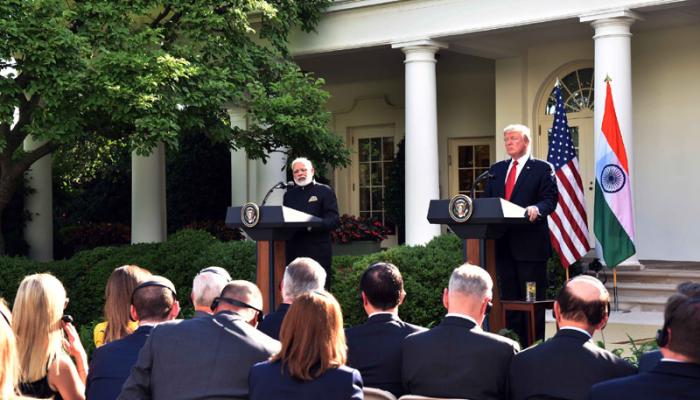 मोदी-ट्रम्प यांच्या संयुक्त पत्रकार परिषदेतील ११ महत्त्वाचे मुद्दे मोदी-ट्रम्प यांच्या संयुक्त पत्रकार परिषदेतील ११ महत्त्वाचे मुद्दे